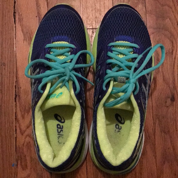 MAKE OFFER ⚡️Asics women's shoes⚡️ - Picture 3 of 4